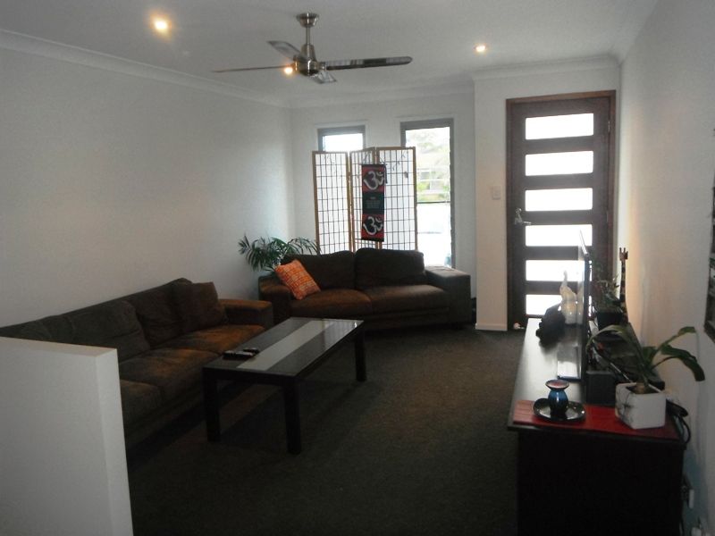 1/25 Saleng Crescent, WARANA, QLD 4575
