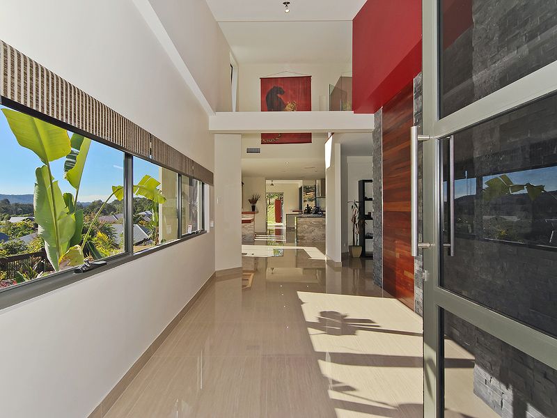 8 Greenacre Way, MAUDSLAND QLD 4210