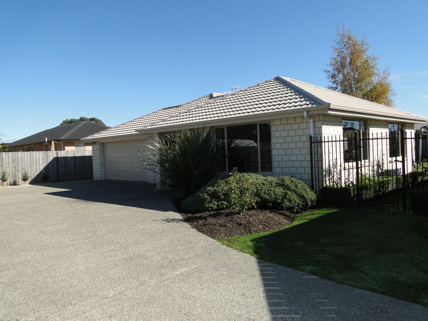 9 Hollybush Drive, BRIGHTWATER, Tasman District