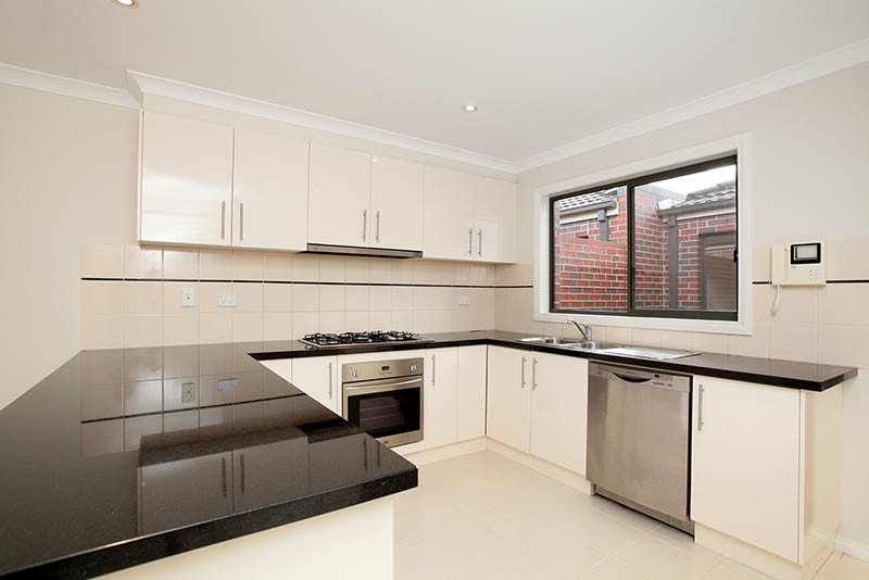 2A Balmoral Close, HILLSIDE, VIC 3037