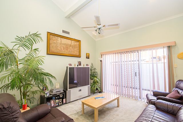 13 Kirkton Place, EDENSOR PARK, NSW 2176