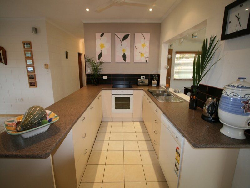 15 Sidlaw Street, SMITHFIELD, QLD 4878