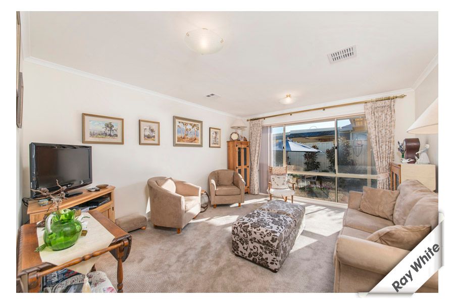 16 Bushby Place, HOLT, ACT 2615