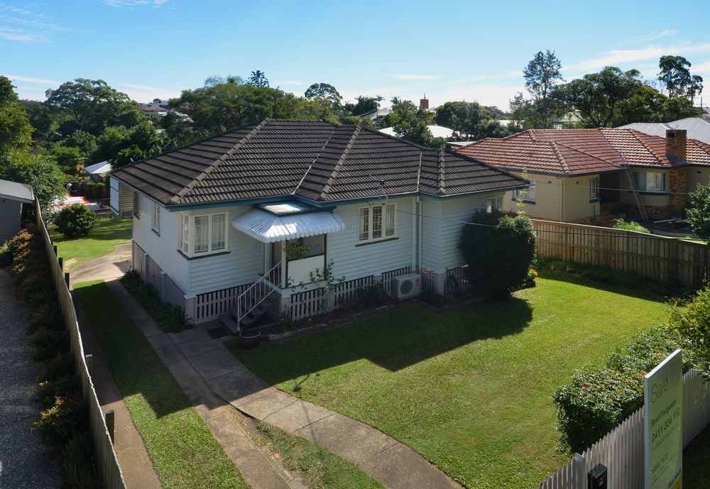 16 Harrow Street, NUNDAH QLD 4012
