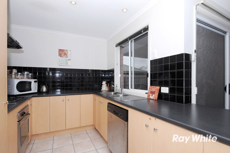 9 Helmsdale Court, CRANBOURNE WEST, VIC 3977
