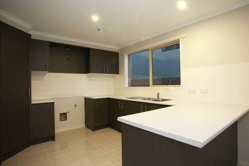 22 Bethune Drive, HAMPTON PARK, VIC 3976
