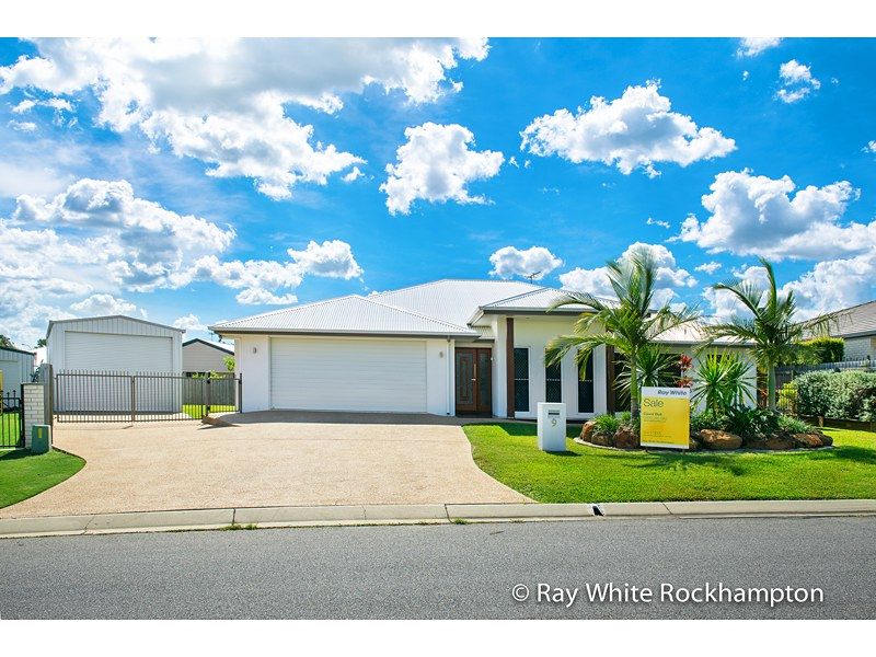 9 Red Penda Court, NORMAN GARDENS QLD 4701