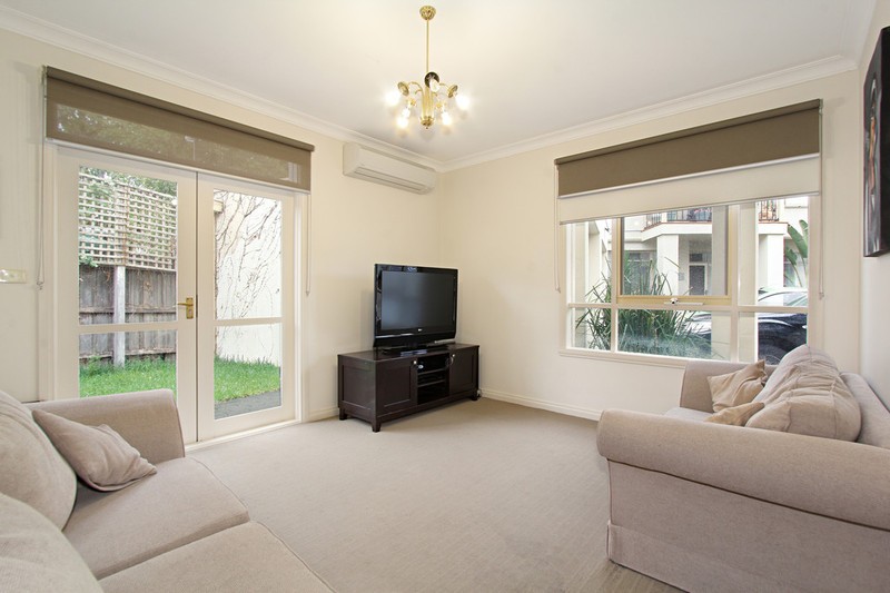 4/35-37 Macgowan Avenue, GLEN HUNTLY, VIC 3163