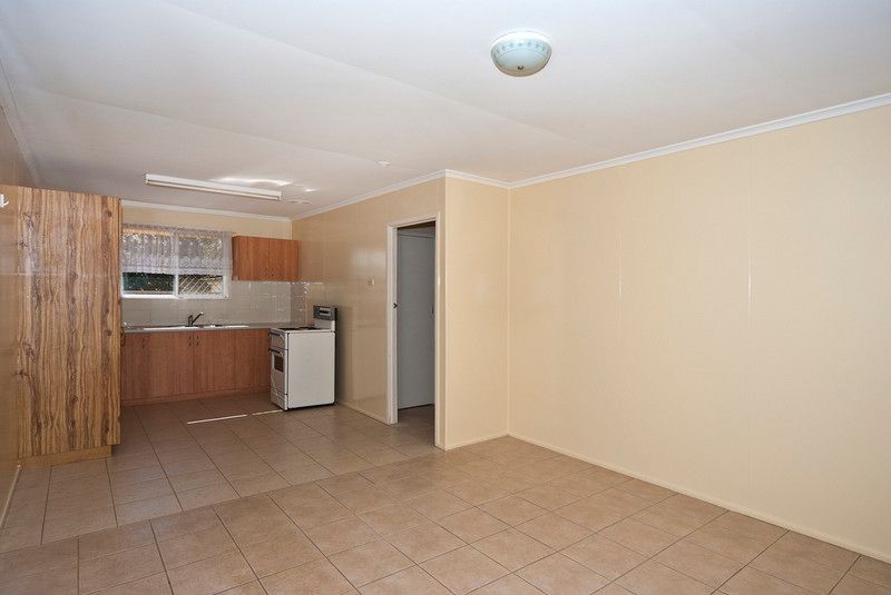 2/285a Hume Street, SOUTH TOOWOOMBA, QLD 4350