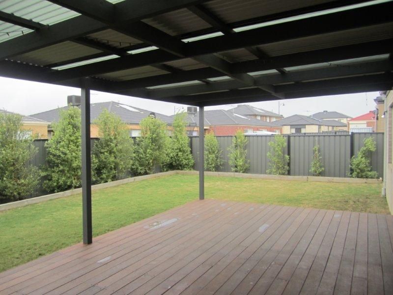 8 Birdswood Crescent, CRAIGIEBURN, VIC 3064