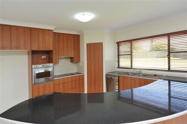 10 Hanna Court, WESTBROOK, QLD 4350