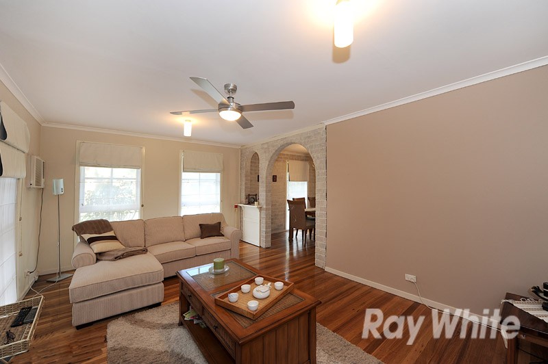 24 Windermere Drive, FERNTREE GULLY, VIC 3156