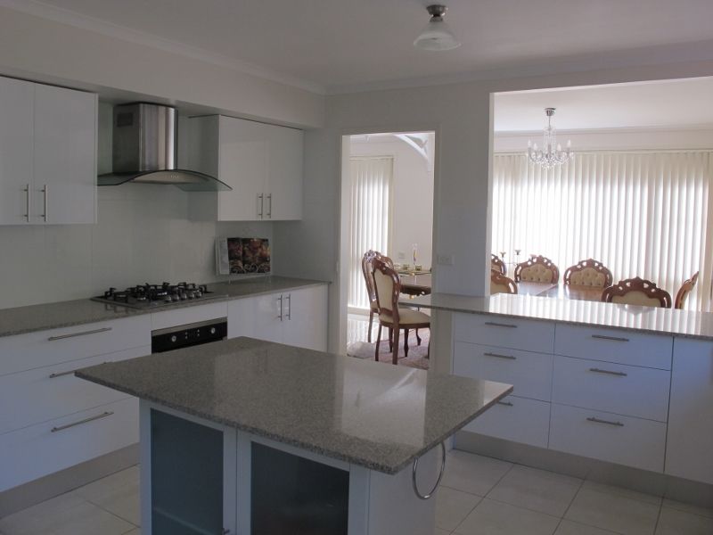 61 Gibsons Road, FIGTREE NSW 2525