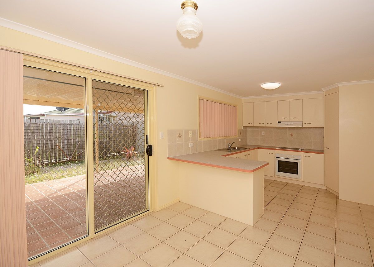 1 Kestrel Court, ELI WATERS, QLD 4655
