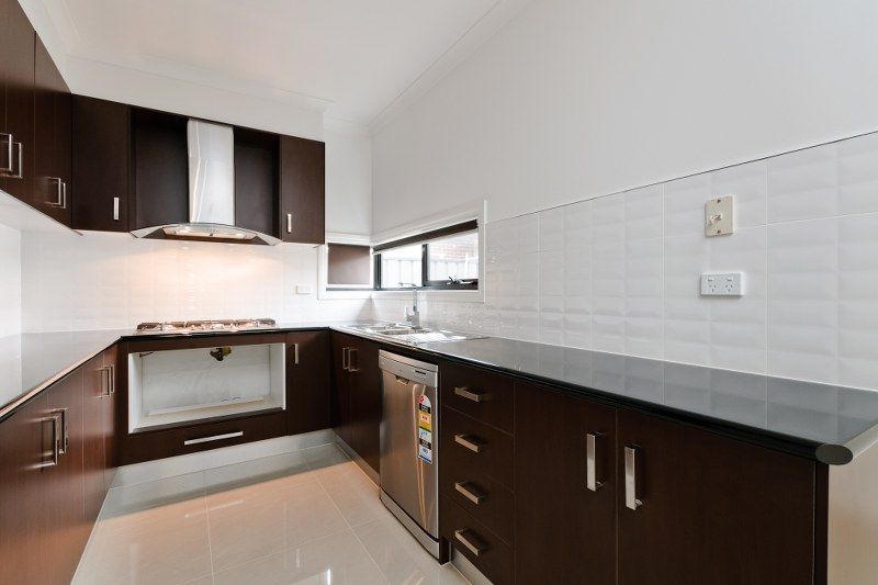 2/2 Virtue Way, CRAIGIEBURN, VIC 3064