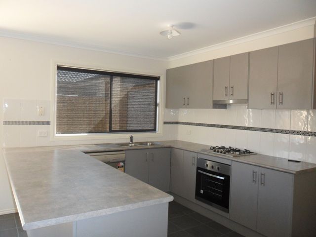 21 Evesham Street, CRANBOURNE NORTH, VIC 3977