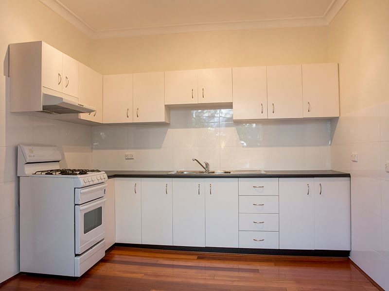 15 Albert Street, ERSKINEVILLE, NSW 2043