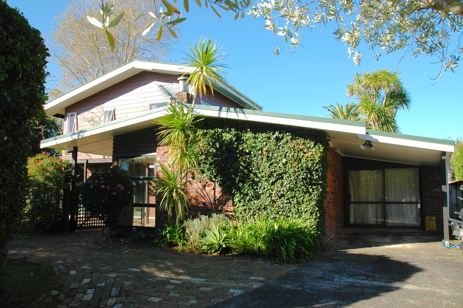 79 Andrew Road, Howick, Manukau City