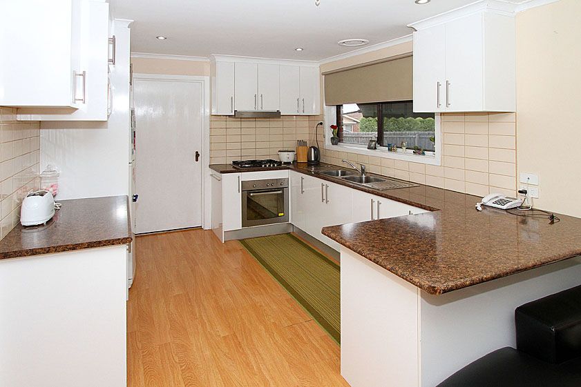 25 Boyle Crescent, MILL PARK, VIC 3082