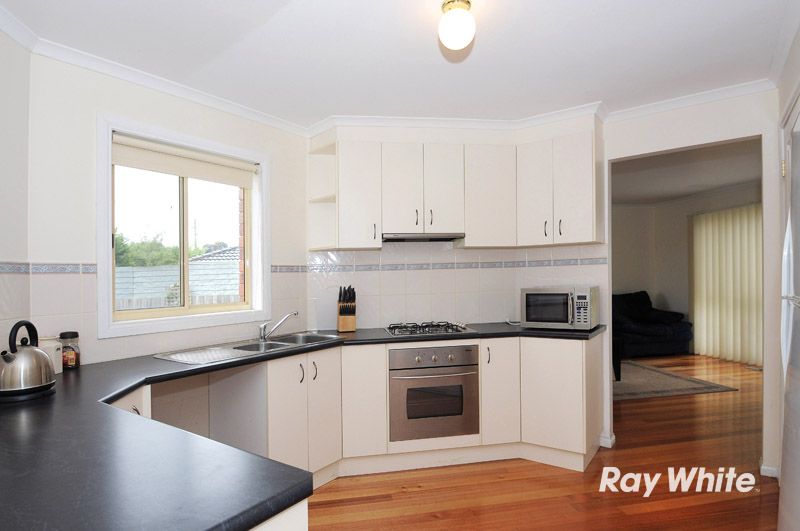 6 Greenbriar Way, CRANBOURNE WEST, VIC 3977