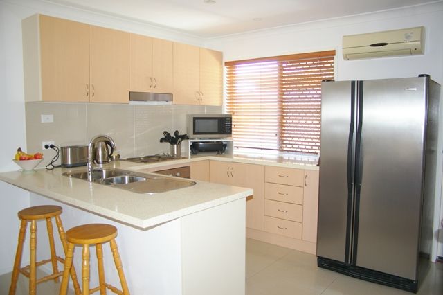 4/17 Lady Bowen Parade, ROTHWELL, QLD 4022