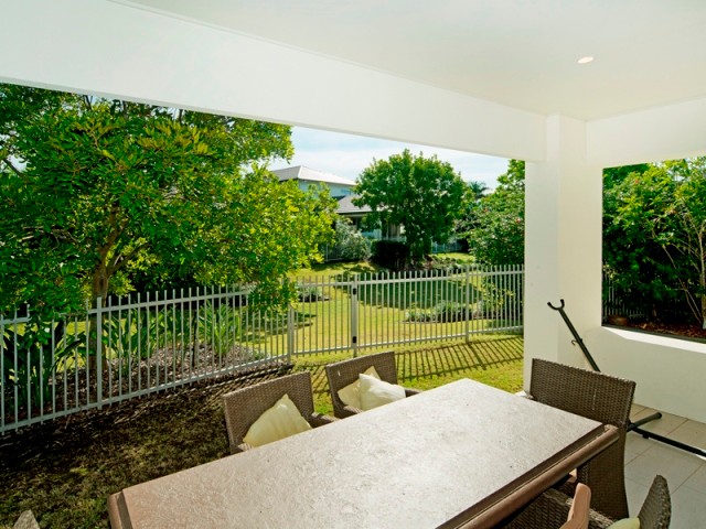 6131 Vico Avenue, HOPE ISLAND, QLD 4212