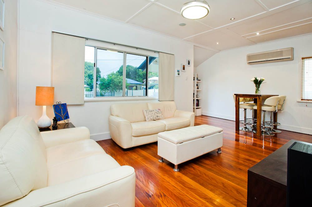 22 Cradock Street, HOLLAND PARK, QLD 4121