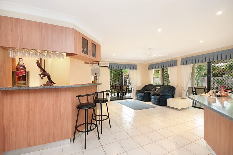 99 Greenwood Drive, KIRWAN, QLD 4817