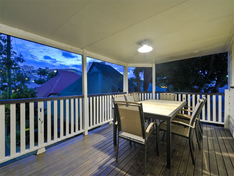 56 Isaac Street, SPRING HILL, QLD 4000