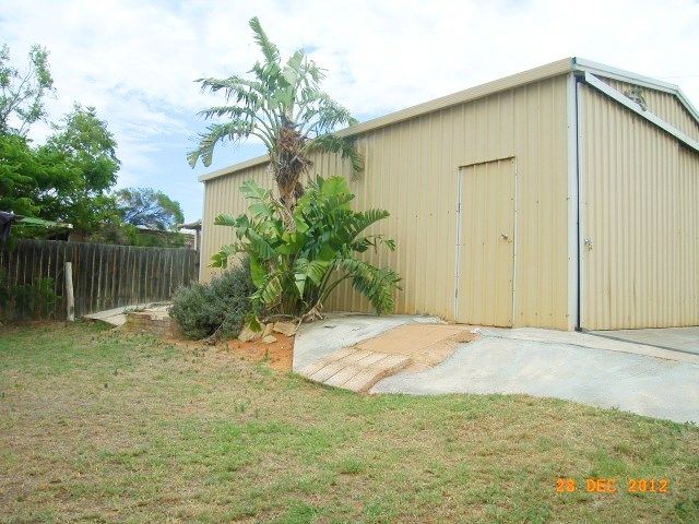 61 Waldeck, DONGARA, WA 6525