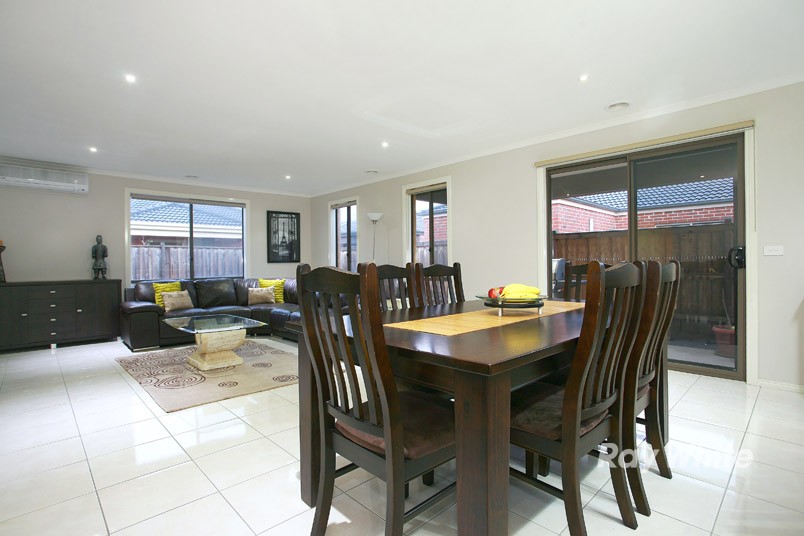 92 Boland Drive, LYNDHURST, VIC 3975