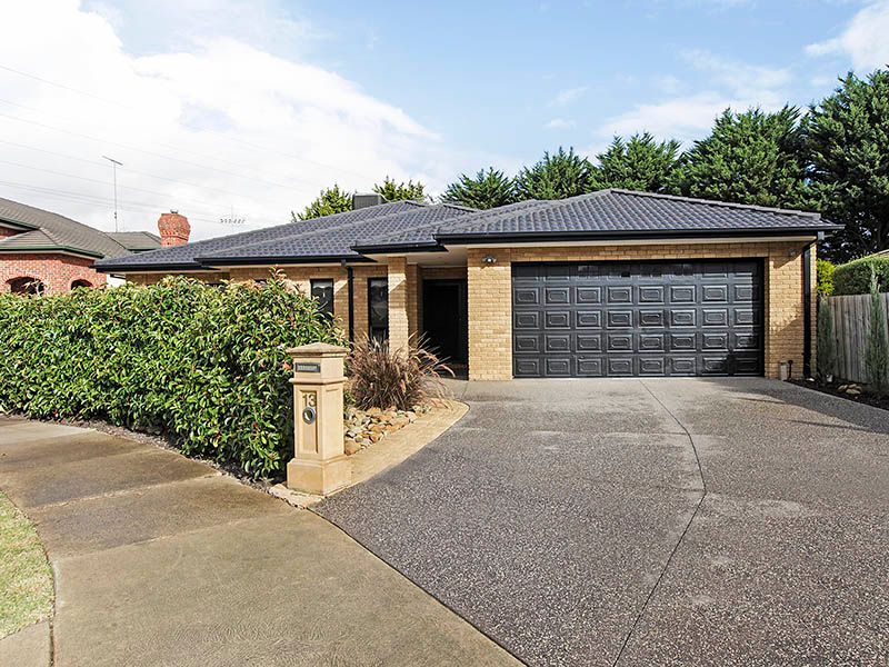13 Waurn Park Court, BELMONT, VIC 3216