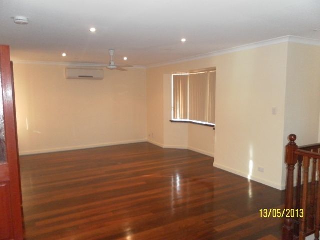 17 HOLYHEAD Green, MINDARIE, WA 6030