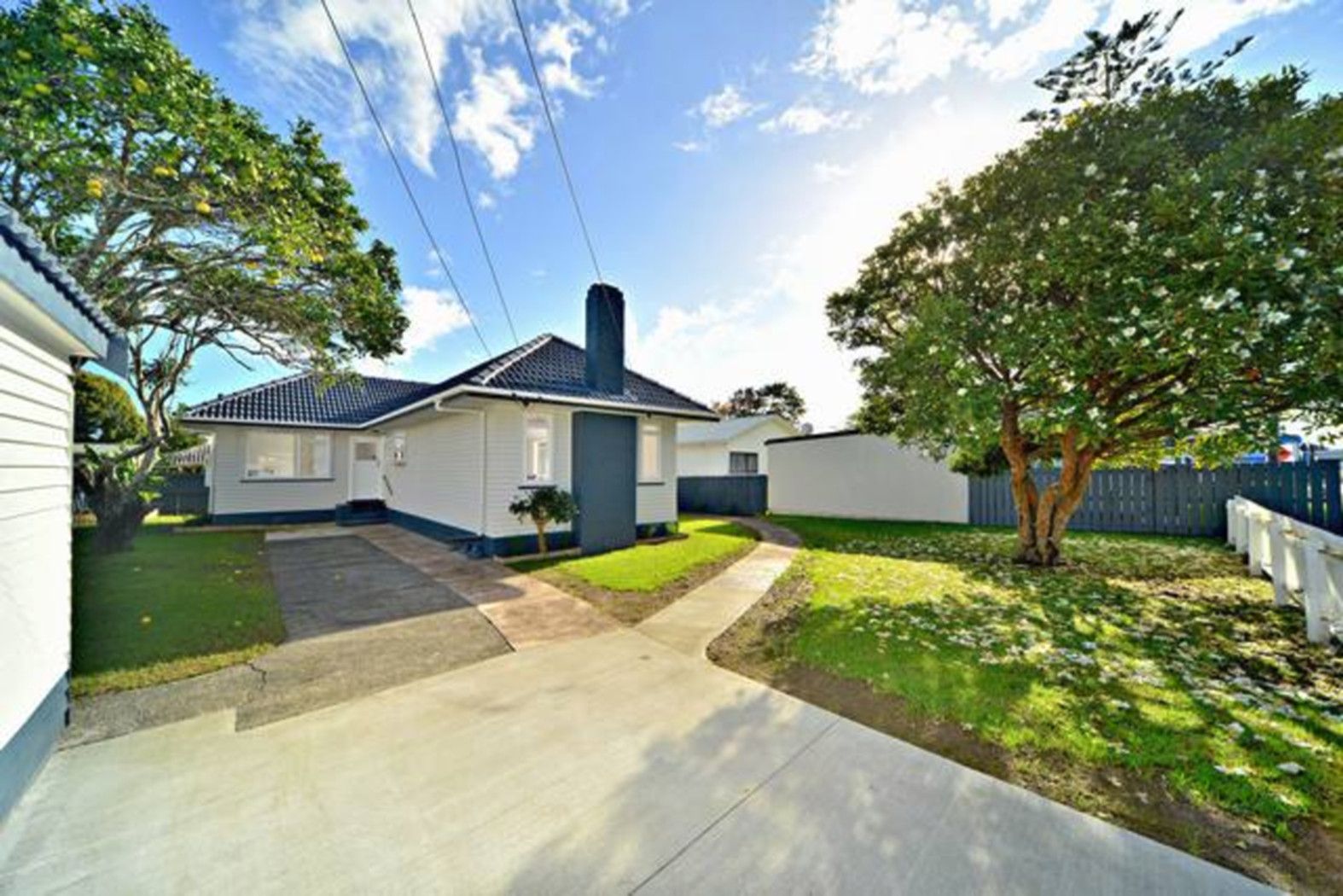 1 Robertson Road, FAVONA, Manukau City