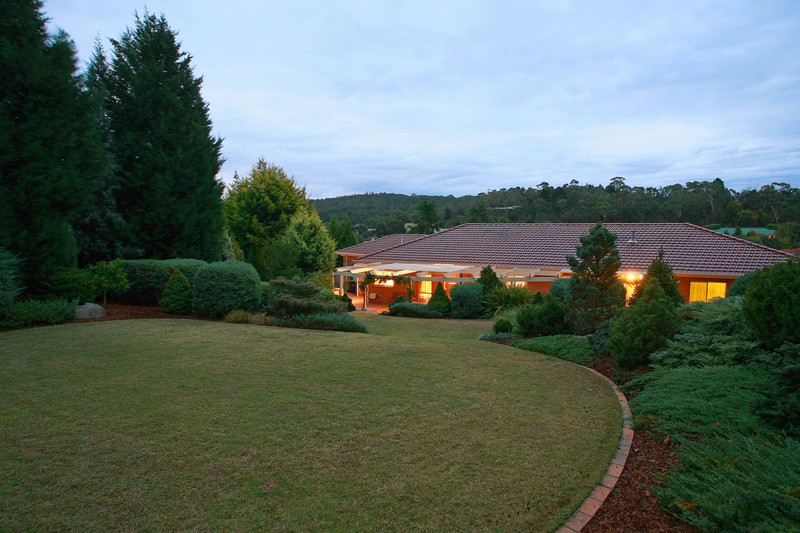 5 Oakridge Close, LYSTERFIELD SOUTH, VIC 3156