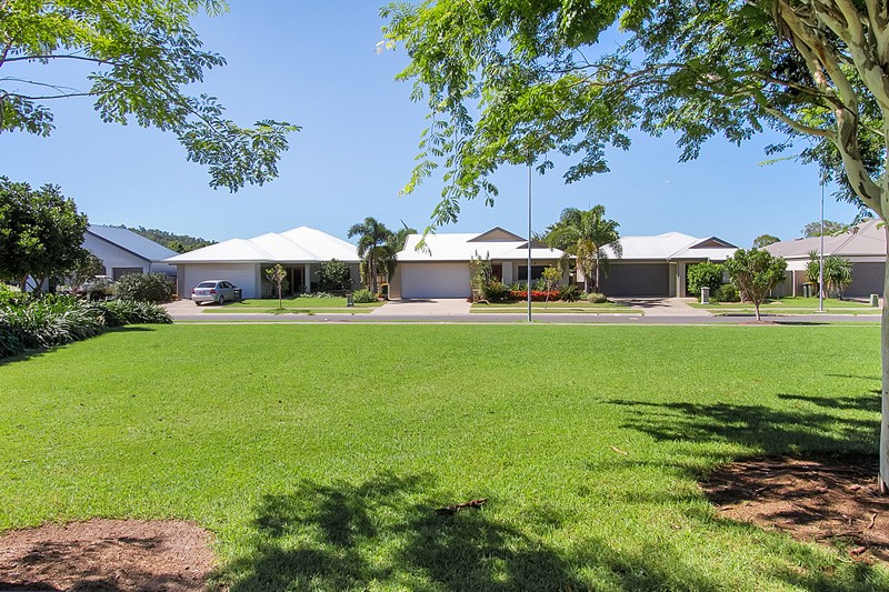 13 Seton Street, TRINITY PARK, QLD 4879