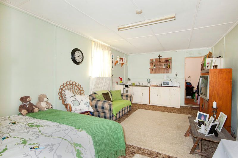 27a Inderan Avenue, LAKE HAVEN, NSW 2263