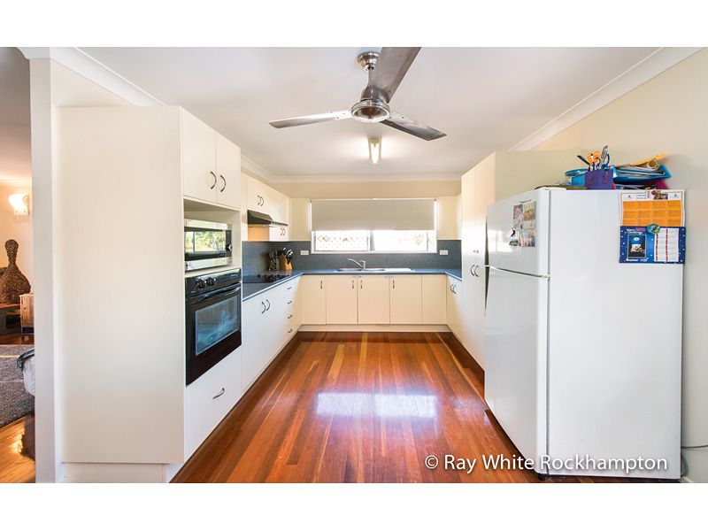 33 Barker Street, KAWANA, QLD 4701