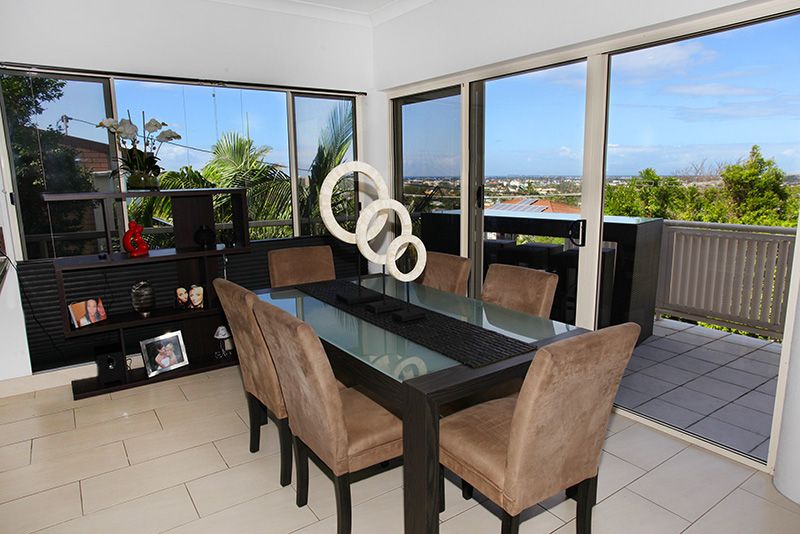 2/16 Kalinda Avenue, MOOLOOLABA, QLD 4557