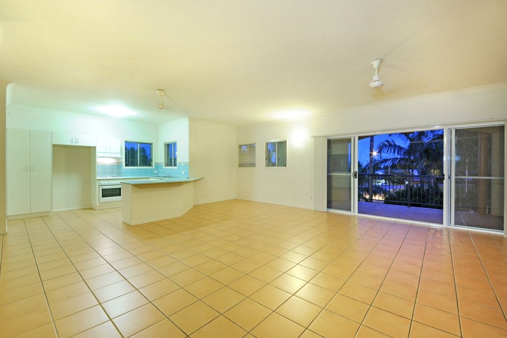 20 Island Drive, CANNONVALE QLD 4802