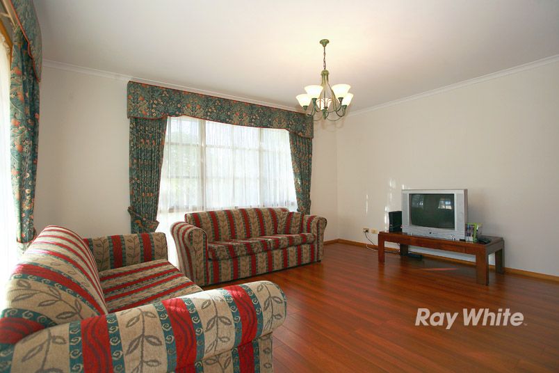 4 Kent Court, CRANBOURNE NORTH, VIC 3977