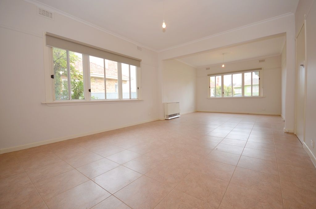 38 Brinkley Avenue, WENDOUREE, VIC 3355