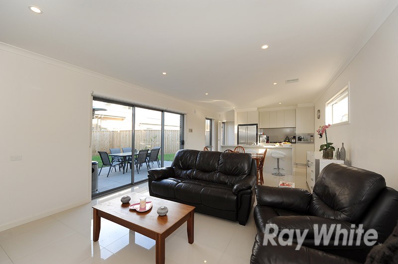 25 Bloom Avenue, WANTIRNA SOUTH, VIC 3152