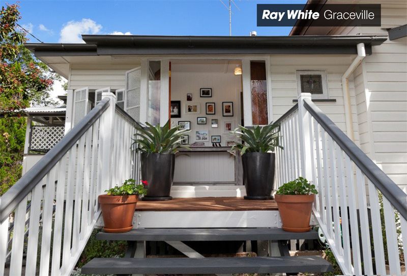 138 Russell Terrace, INDOOROOPILLY QLD 4068
