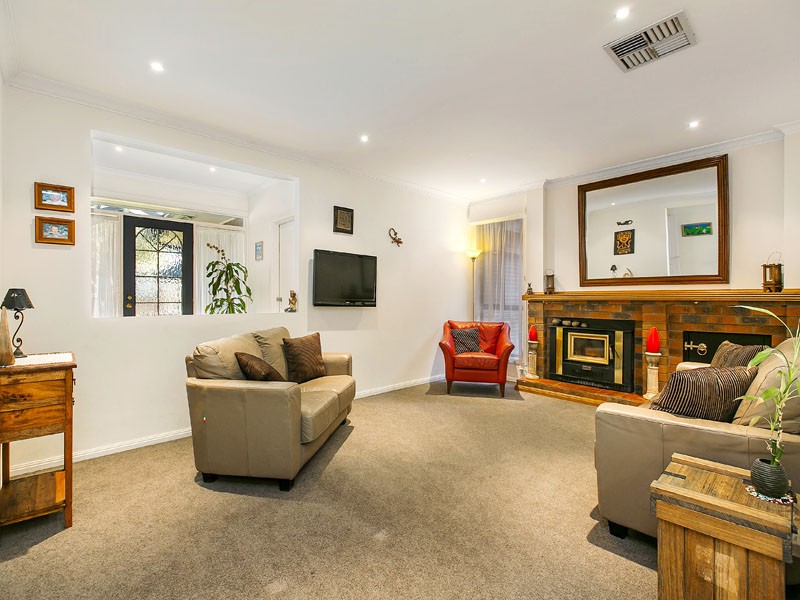 3 Chaldron Place, DINGLEY VILLAGE, VIC 3172