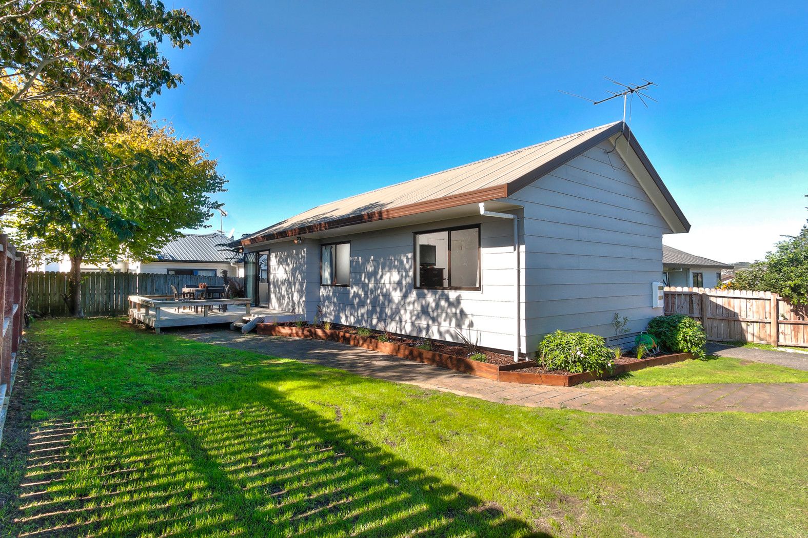 2/9 Coubray Place, Botany Downs, Manukau City