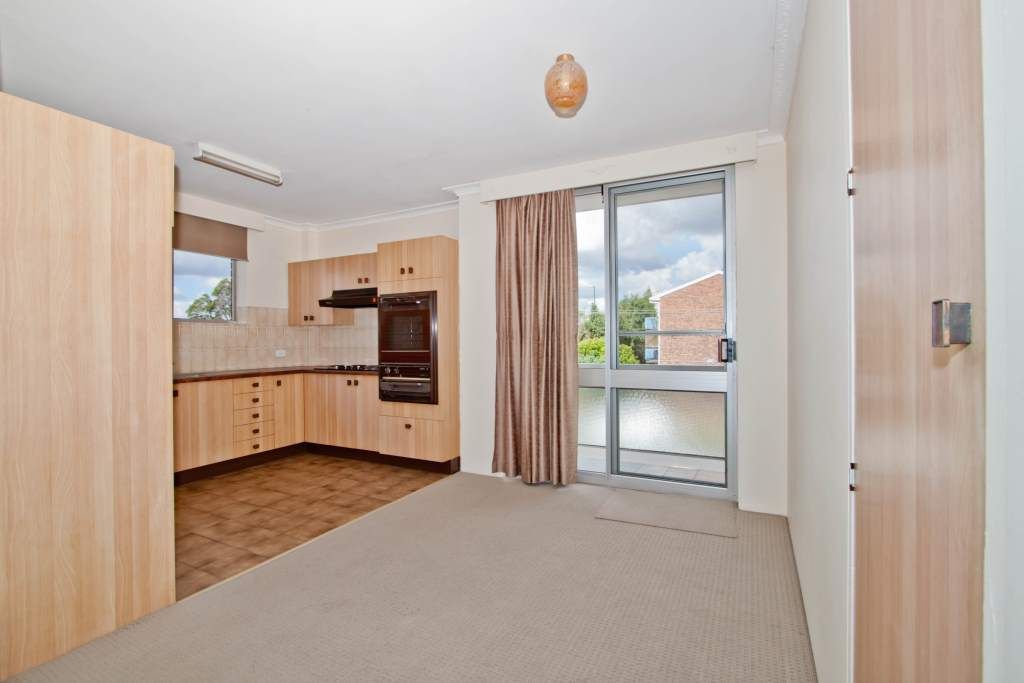 4/13 Crown Street, HOLLAND PARK WEST, QLD 4121