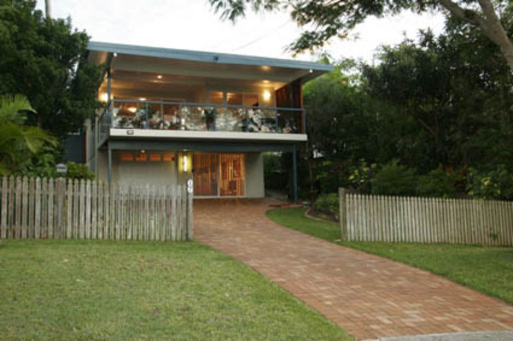 17 Dagmar Street, HOLLAND PARK WEST, QLD 4121