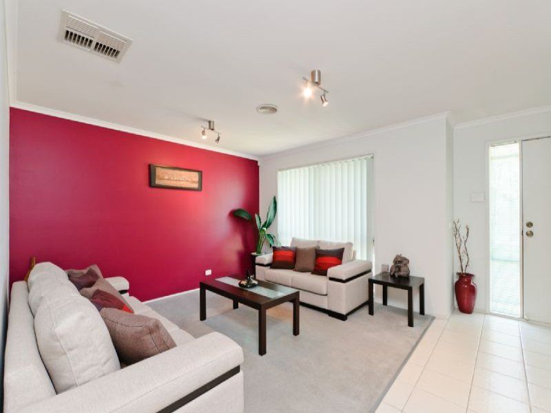 38 Statesman Avenue, ROXBURGH PARK, VIC 3064