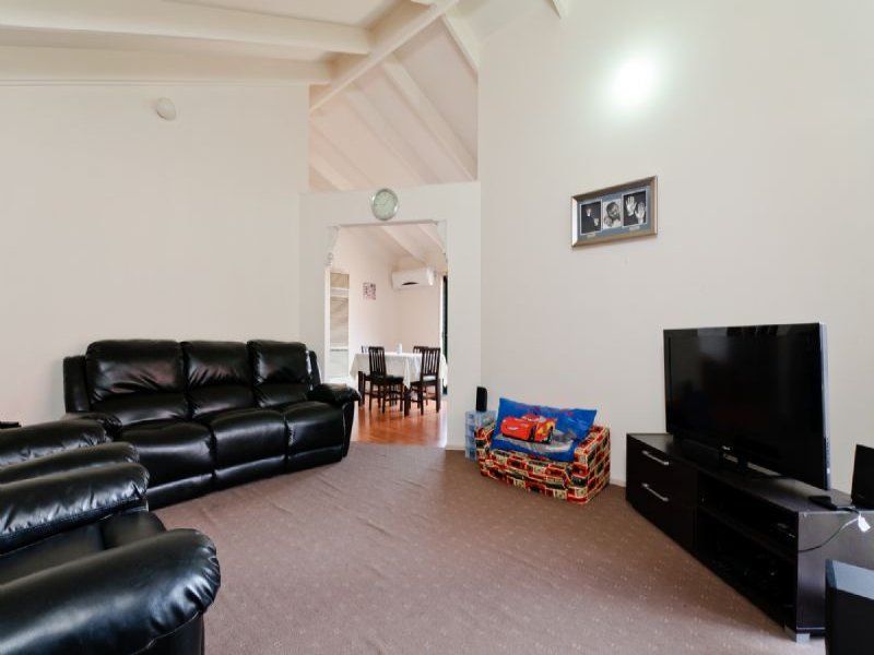 19B Manningtree Parade, CRAIGIEBURN, VIC 3064